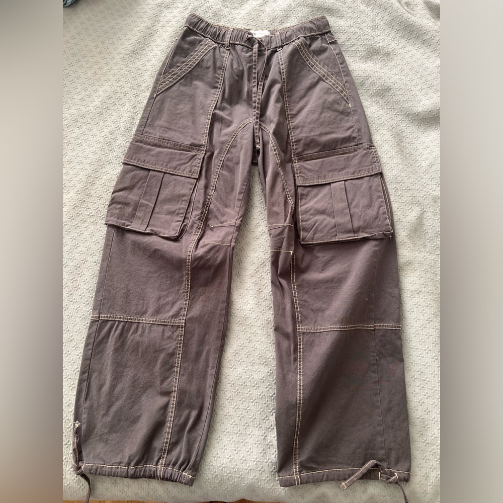 Zara woman. Baggy pants with pockets.